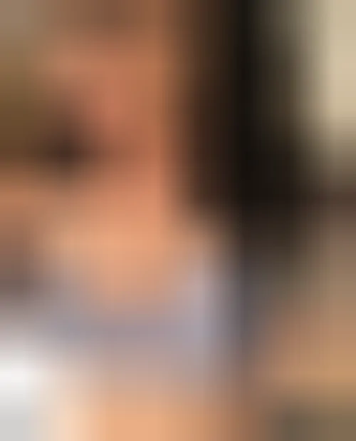 Yasmina, 19 anni — incontri sesso a Gragnano