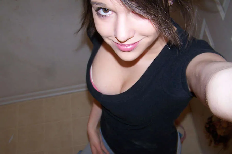 Ines, 22 anni — incontri sesso a Mazara del Vallo