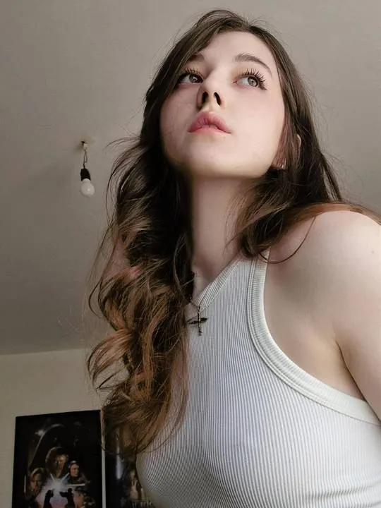 Lia, 23 anni — incontri sesso a Caltanissetta