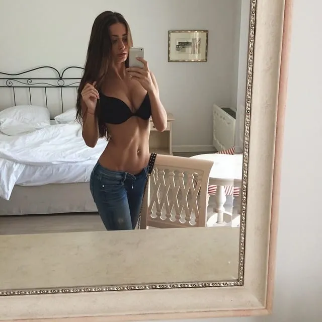 Mira, 26 anni — incontri sesso a Bari