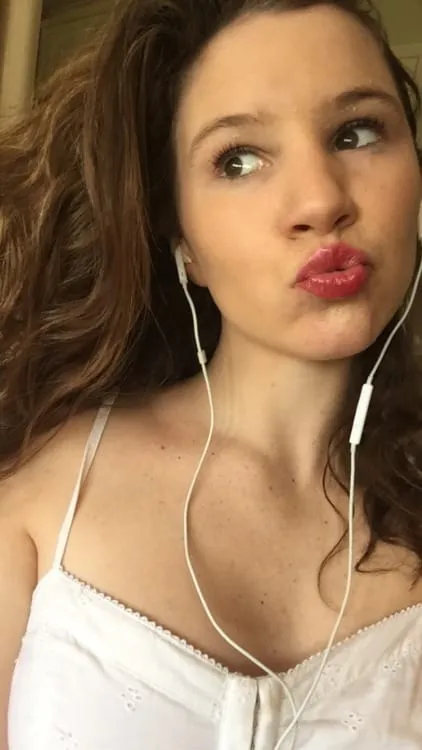 Maddalena, 21 anni — incontri sesso a Treviso