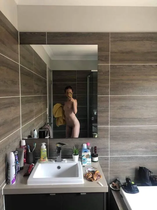 Giuliana, 21 anni — incontri sesso a Modena