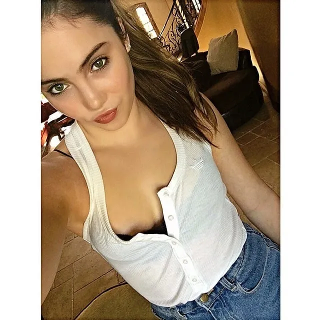 Samantha, 26 anni — incontri sesso a Carrara