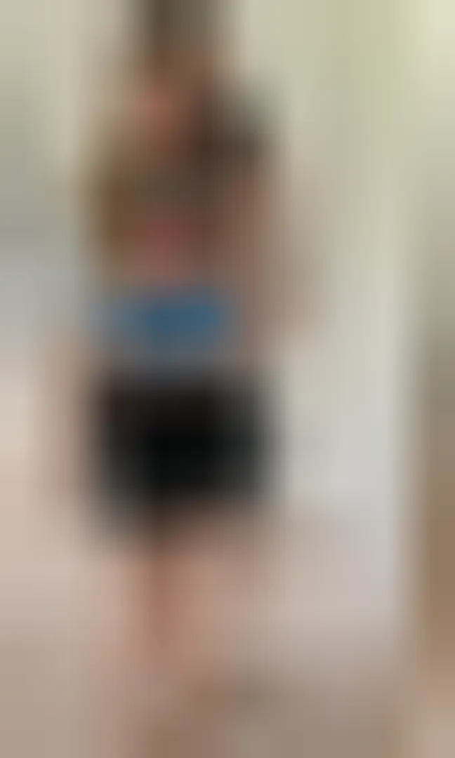 Rebecca, 23 anni — incontri sesso a Bari