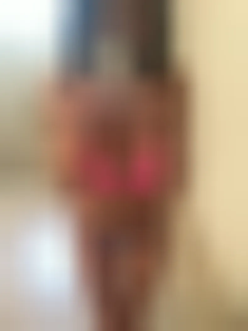 Laura, 25 anni — incontri sesso a Angri